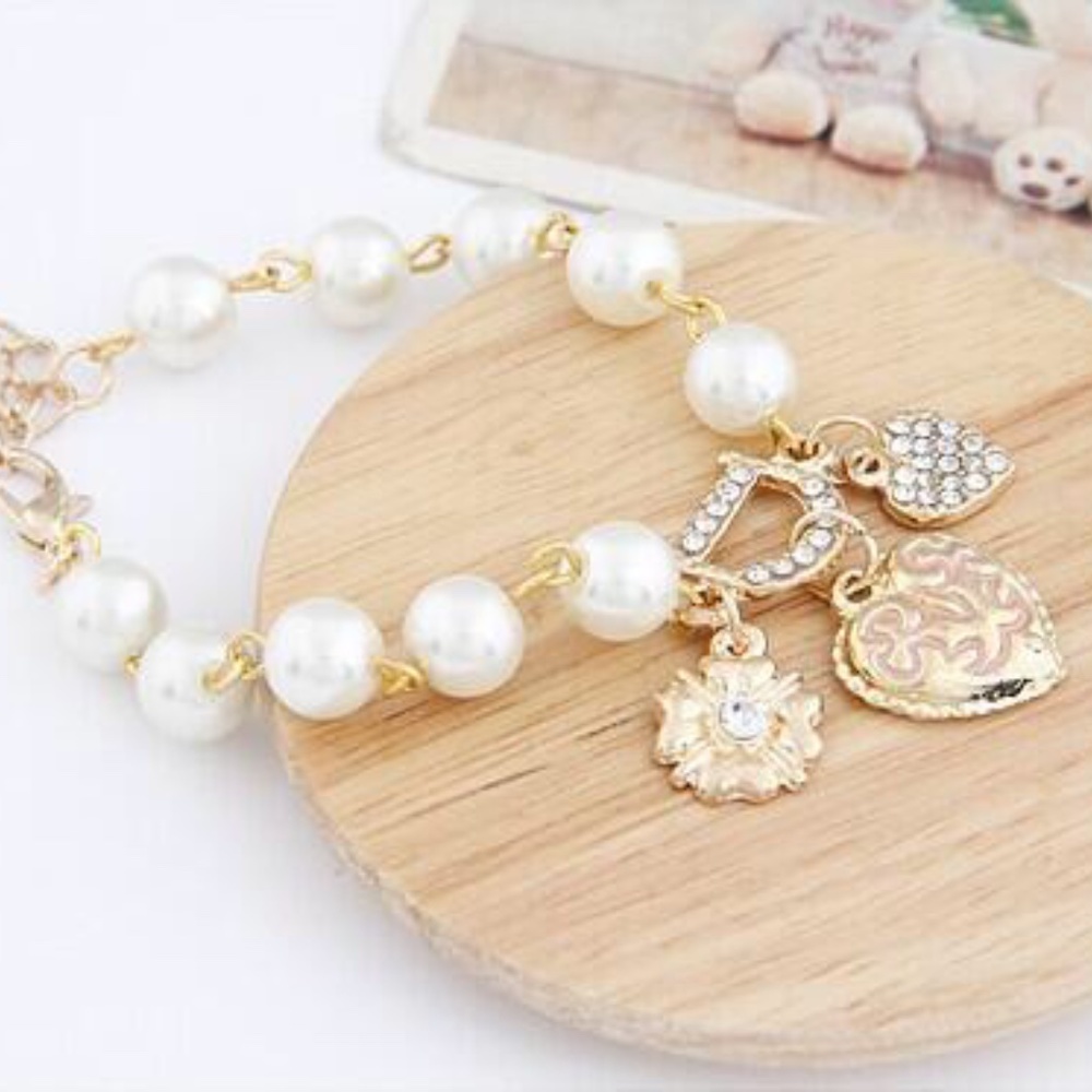 Pearl Goldtone Charm Bracelet - Picture 4 of 4
